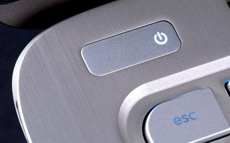 Laptop Kena Air? Ini Cara Mudah untuk Menyelamatkannya Guide.GG