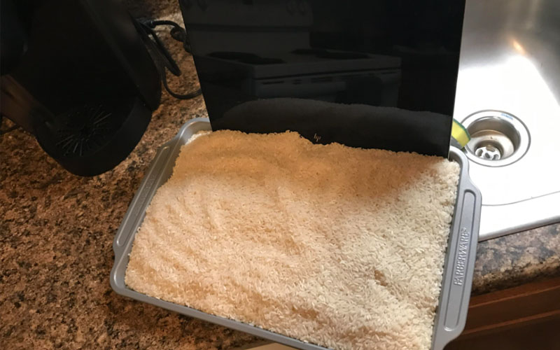 Laptop Kena Air? Ini Cara Mudah untuk Menyelamatkannya Guide.GG